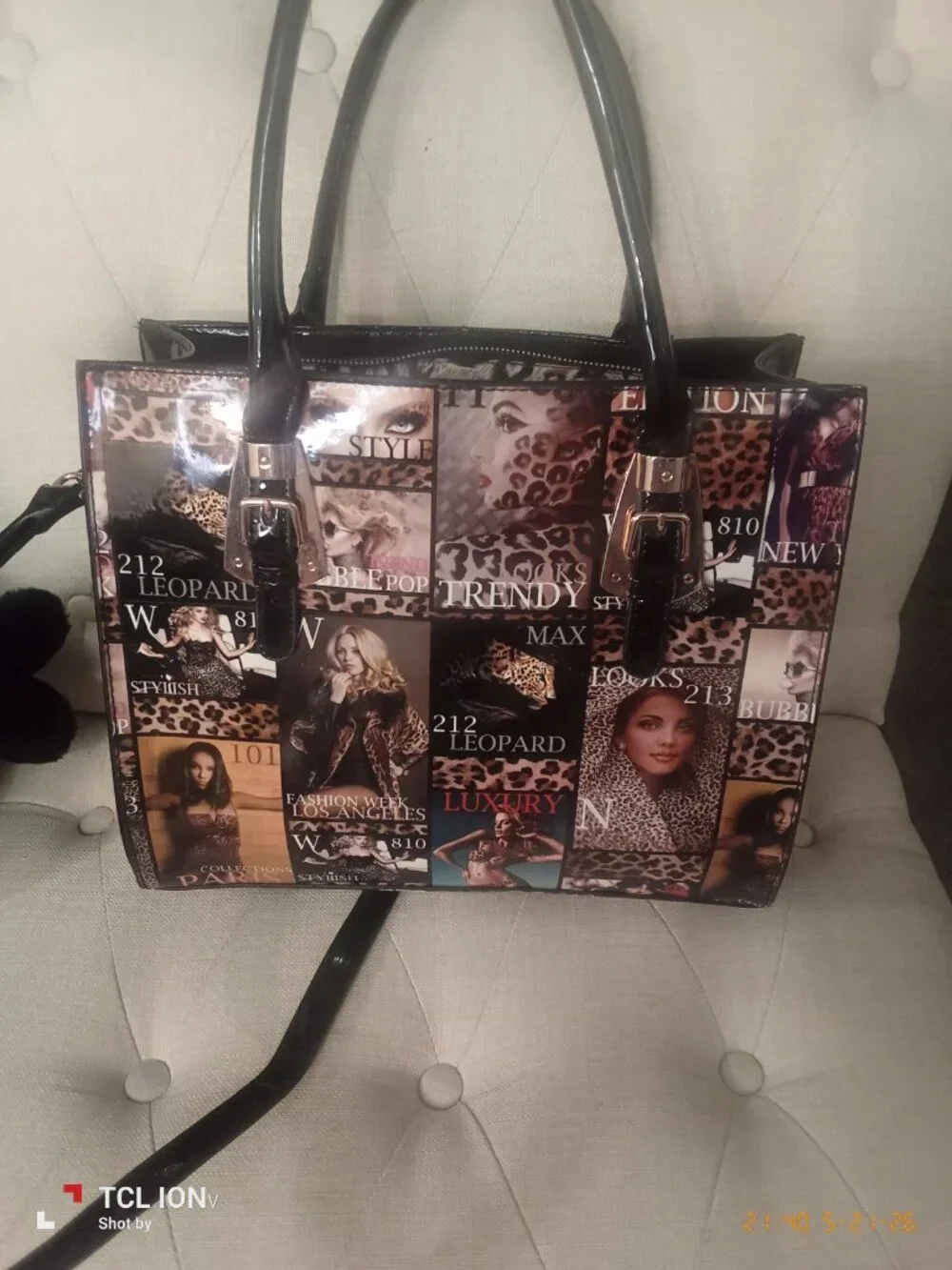 Magazine Handbag - Picture 2 of 3